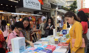 Con đường đưa sách Việt ra thế giới