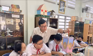 Người thầy tận tâm với nghề, hết lòng vì học sinh