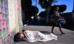 Hàng chục nghìn người vô gia cư trên đường phố Los Angeles 