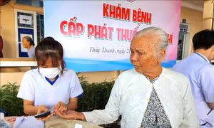 Phát huy sức trẻ trong sự nghiệp chăm sóc sức khỏe nhân dân
