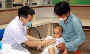 Bộ Y tế ban hành hướng dẫn khám sức khỏe định kỳ cho trẻ dưới 24 tháng tuổi