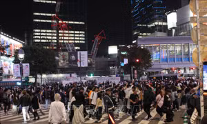 An ninh thắt chặt không làm giảm sức hút Halloween tại Tokyo