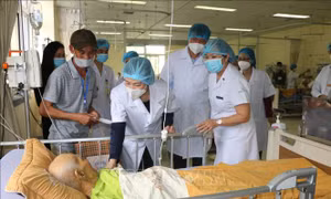 Chủ động từ sớm, từ xa, đáp ứng cao nhất yêu cầu chăm sóc, bảo vệ sức khỏe nhân dân