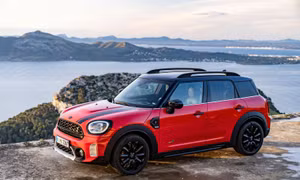 Cơ hội sở hữu xe mini với ưu đãi lên đến 50% phí trước bạ 
