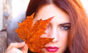 Lá phong đỏ chống nhăn da không kém gì botox