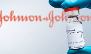 Johnson & Johnson lặng lẽ ngừng sản xuất vaccine COVID-19 từ năm ngoái
