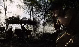 Sĩ quan Ukraine thừa nhận tình hình ở Donbas dần bị mất kiểm soát