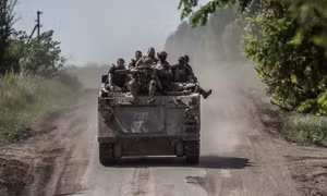 Bộ Quốc phòng Anh: Ukraine đã xuyên thủng phòng tuyến đầu tiên của Nga 