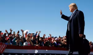 Điều gì sẽ đến với Tổng thống Trump nếu kết quả bầu cử giữa kỳ ‘thất bát'?