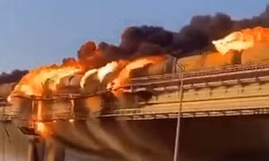 Video cầu Crimea cháy ngùn ngụt
