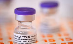 Pfizer gia hạn sử dụng 60.000 liều vaccine COVID-19 bị quá hạn của Israel