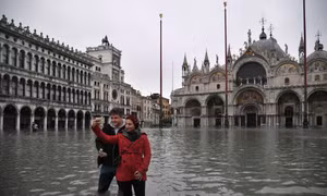 Venice đối mặt với hiểm họa thủy triều dâng, đâu chỉ do biến đổi khí hậu