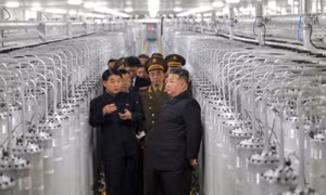 Ông Kim Jong Un thị sát nhà máy hạt nhân mới, tuyên bố tăng cường năng lực 'theo cấp số nhân'