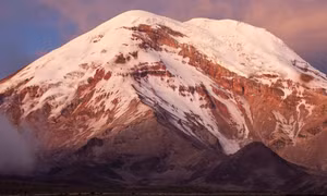 Không phải Everest, đây mới là ngọn núi trên Trái đất gần với các vì sao nhất