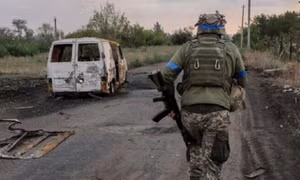 Tấn công 'mơ hồ' ở Kursk, Ukraine gặp nguy ở cả Donetsk, Zaporizhia và Kherson