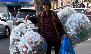 Nghề "đồng nát" ngày càng bấp bênh ở New York