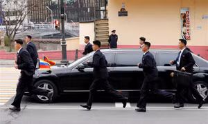 Con đường bí ẩn của những chiếc xe sang tới Triều Tiên