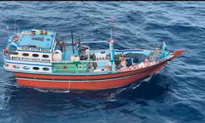 Hai biệt kích SEAL của Hải quân Mỹ thiệt mạng khi thu giữ tàu chở vũ khí của Houthi