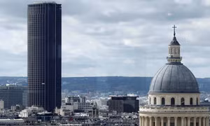 'Biểu tượng bị ghét nhất Paris' chuẩn bị lột xác sau 53 năm