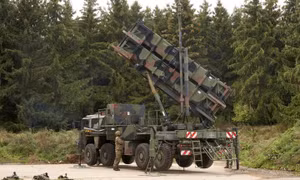 Đức âm thầm tìm cách mua Patriot Mỹ để chuyển cho Ukraine
