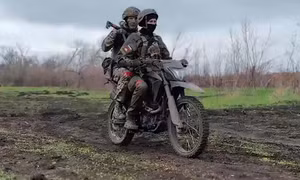 Đánh giá 50.000 quân Nga áp sát biên giới, Ukraine gấp rút phòng thủ bảo vệ Sumy