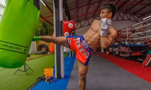 Võ sĩ Muay Thái thất nghiệp chật vật sống qua mùa dịch