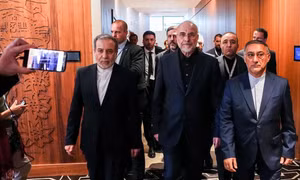 Chưa kịp hạ nhiệt, hòa đàm Mỹ - Iran đã vấp khủng hoảng mới