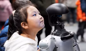 Trung Quốc có lời giải mới cho bài toán dân số suy giảm: robot và AI