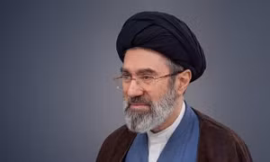Lãnh tụ tối cao Iran thay đổi nhân sự, hé lộ chiến lược mới với Mỹ 