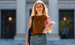 Hình ảnh Nữ hoàng tương lai của Bỉ, người đang bị ‘vạ lây’ trong cuộc chiến tại Harvard