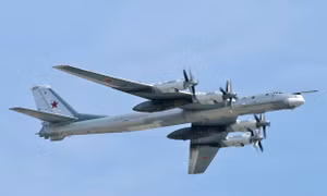 Đặc nhiệm Ukraine tấn công máy bay ném bom hạng nặng Tu-95MS Nga