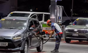 Eo biển Hormuz tê liệt, các 'ông lớn' dầu mỏ bỏ túi lợi nhuận kỷ lục