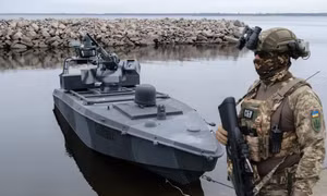 Ukraine biến xuồng không người lái thành 'tàu sân bay mini' trên Biển Đen