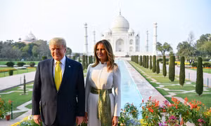 Tổng thống Trump và phu nhân thăm đền Taj Mahal trong ánh hoàng hôn
