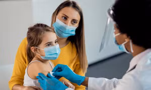 Vaccine COVID-19 cho trẻ em khác gì vaccine cho người lớn