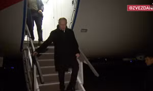 Video Tổng thống Putin thăm bất ngờ tổng hành dinh chiến dịch Ukraine