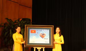 Phát hành đặc biệt bộ tem 'Chào mừng Hội nghị thượng đỉnh Hoa Kỳ-Triều Tiên tại Hà Nội'