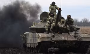 Điện Kremlin: Không có điều kiện cho giải pháp hòa bình ở Ukraine, Nga tiếp tục hành động quân sự