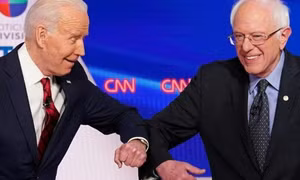 Bầu cử Mỹ: Cuộc tranh luận lạ lùng Biden-Sanders giữa mùa dịch COVID-19