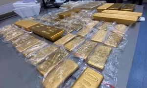 Nga phá âm mưu buôn lậu 225 kg vàng qua sân bay Moskva