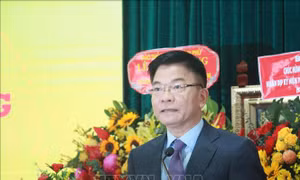 Phó Thủ tướng Lê Thành Long thăm và làm việc tại Viện Pasteur Nha Trang