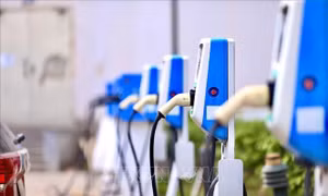Luật hóa 'nhà ở thương mại giá phù hợp', siết an toàn sạc xe điện chung cư