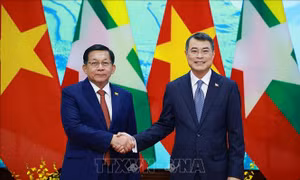 Thủ tướng Lê Minh Hưng hội kiến Tổng thống Myanmar Min Aung Hlaing