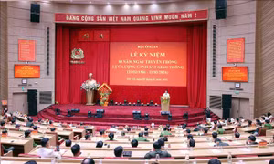 Lực lượng Cảnh sát giao thông đón nhận Huân chương Quân công hạng Nhất