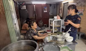 Hà Nội: Các hộ kinh doanh ăn uống rục rịch tăng giá