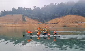 Đặc sắc Lễ hội đua Mảng trên sông Gâm