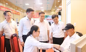 Đền ơn đáp nghĩa, khám bệnh, tri ân người có công và gia đình chính sách