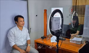 Công an Nghệ An: 'Tăng tốc' ngày đêm cấp đổi thẻ đảng viên