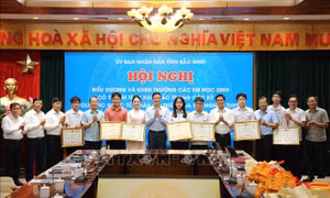 Đoạt Huy chương vàng Olympic quốc tế, một nam sinh được thưởng nửa tỷ đồng