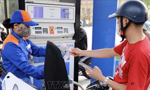 Kiểm soát chặt việc găm hàng, tích trữ xăng dầu